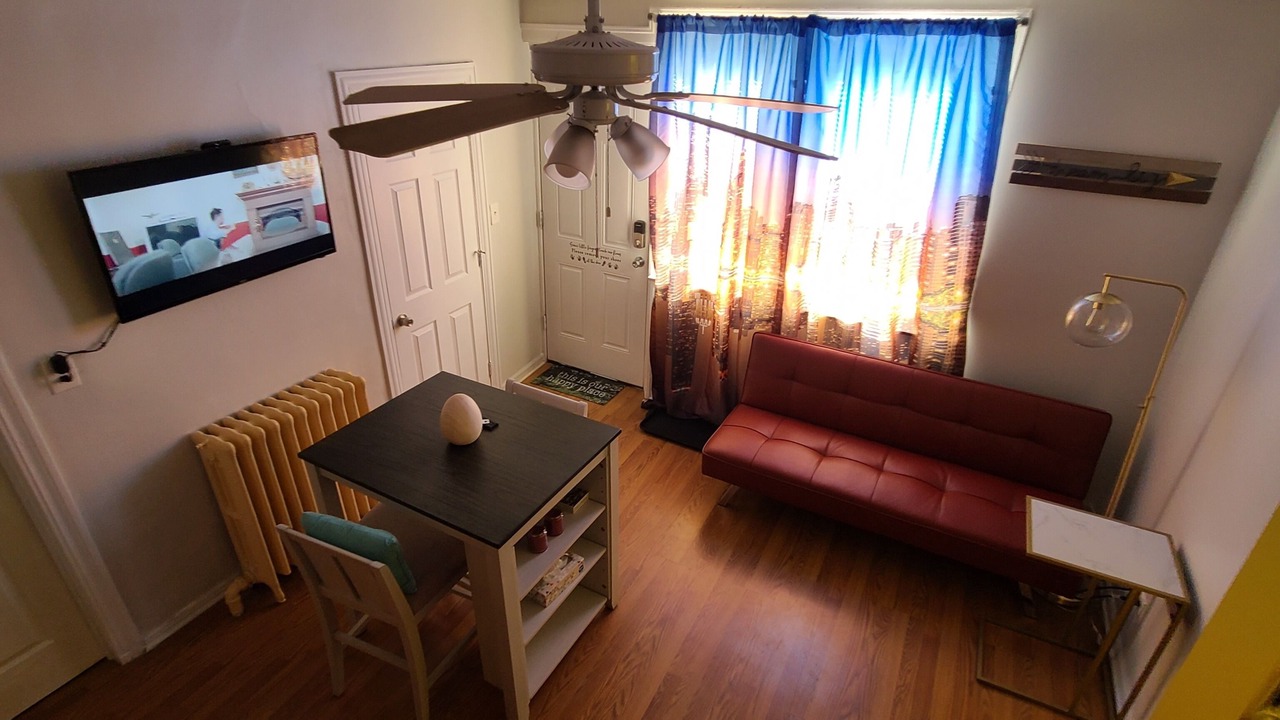 Photo of Livingroom in Old Irving Park