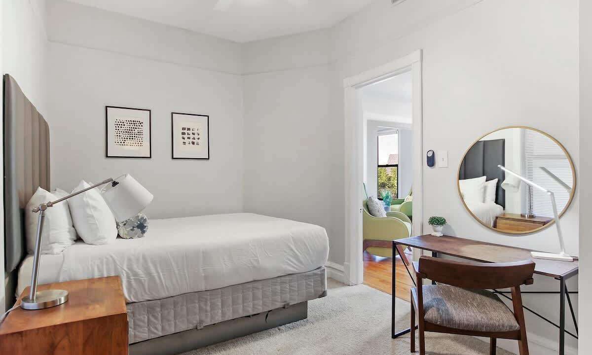 Photo of Bedroom in North Center