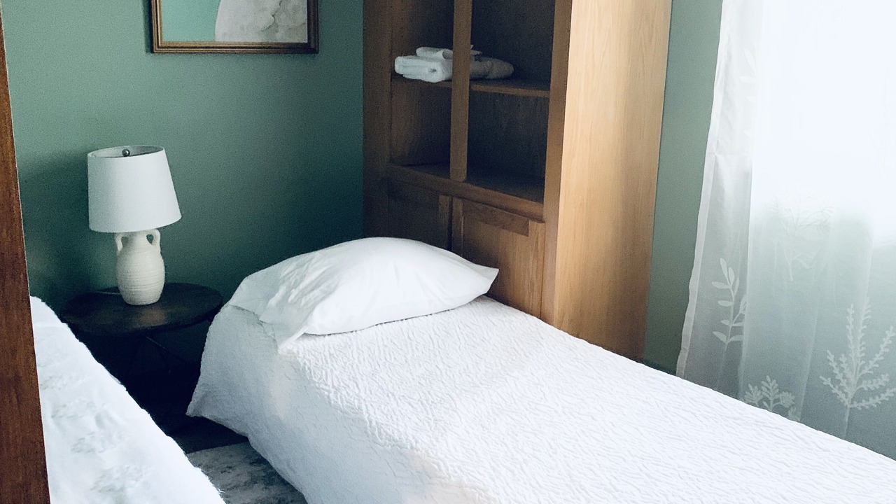Photo of Bedroom in Glen Ellyn