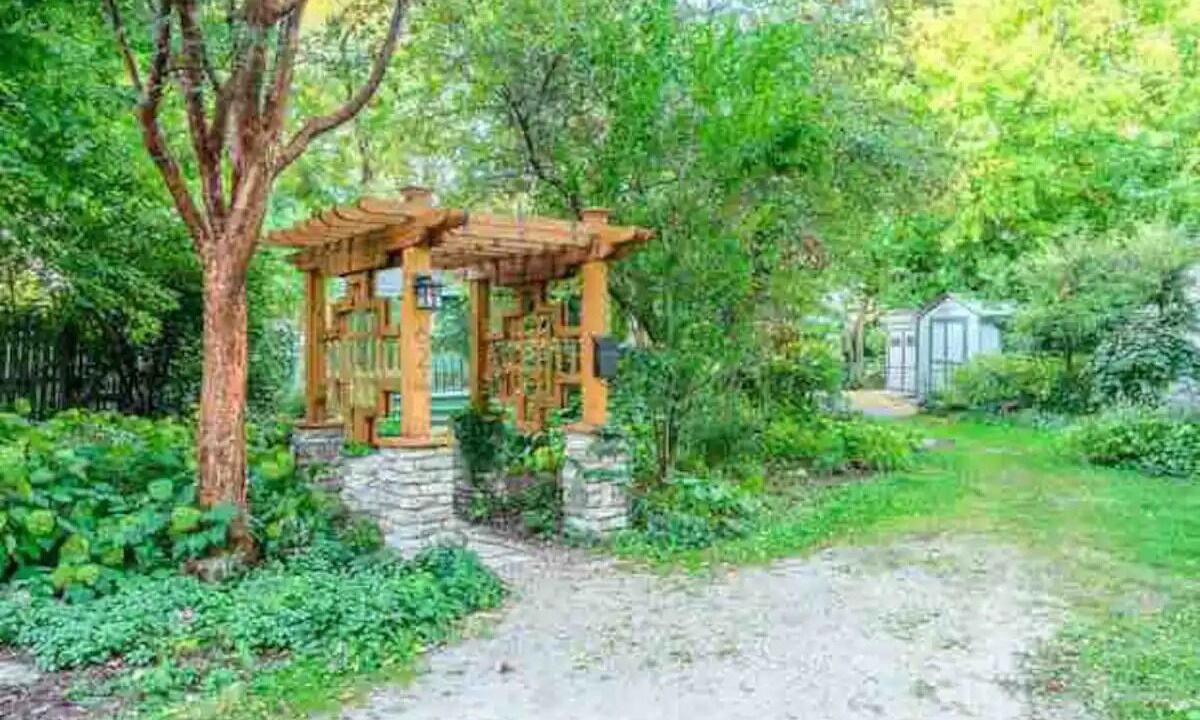 Photo of Outdoor in Glen Ellyn