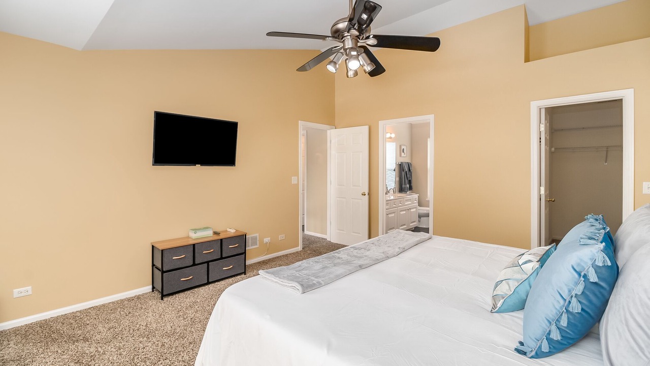 Photo of Bedroom in Fox Valley