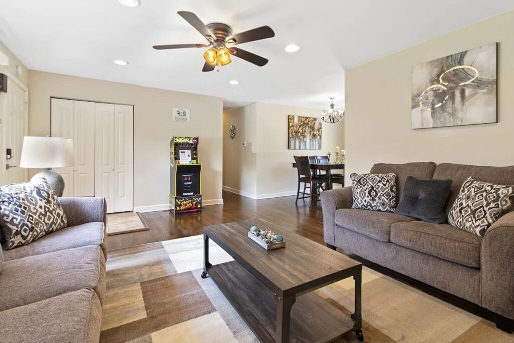 Photo of Livingroom in Des Plaines