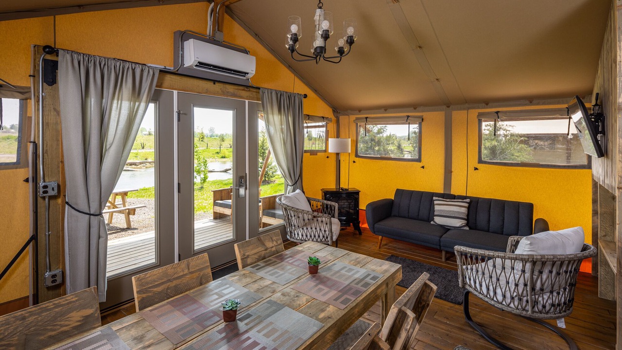 Photo of Livingroom in Orange Prairie