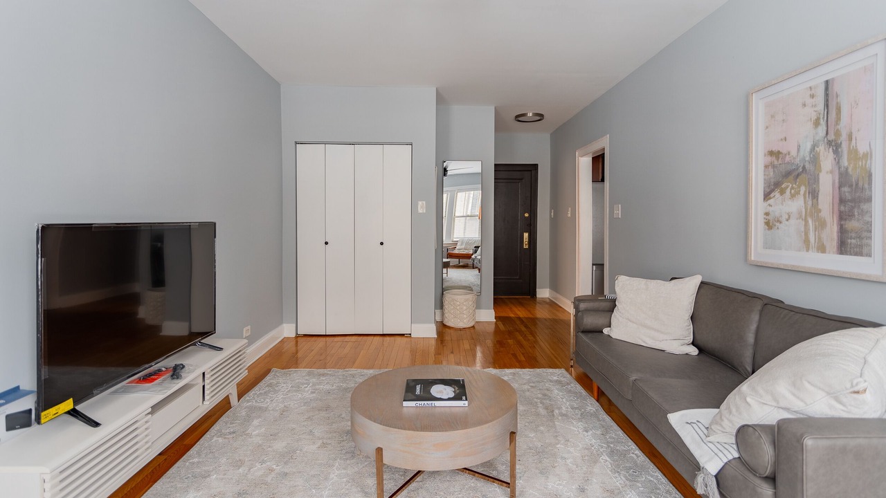 Photo of Livingroom in Ravenswood
