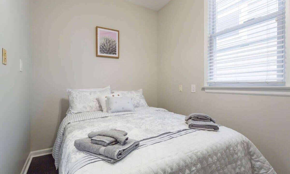 Photo of Bedroom in Roscoe Village