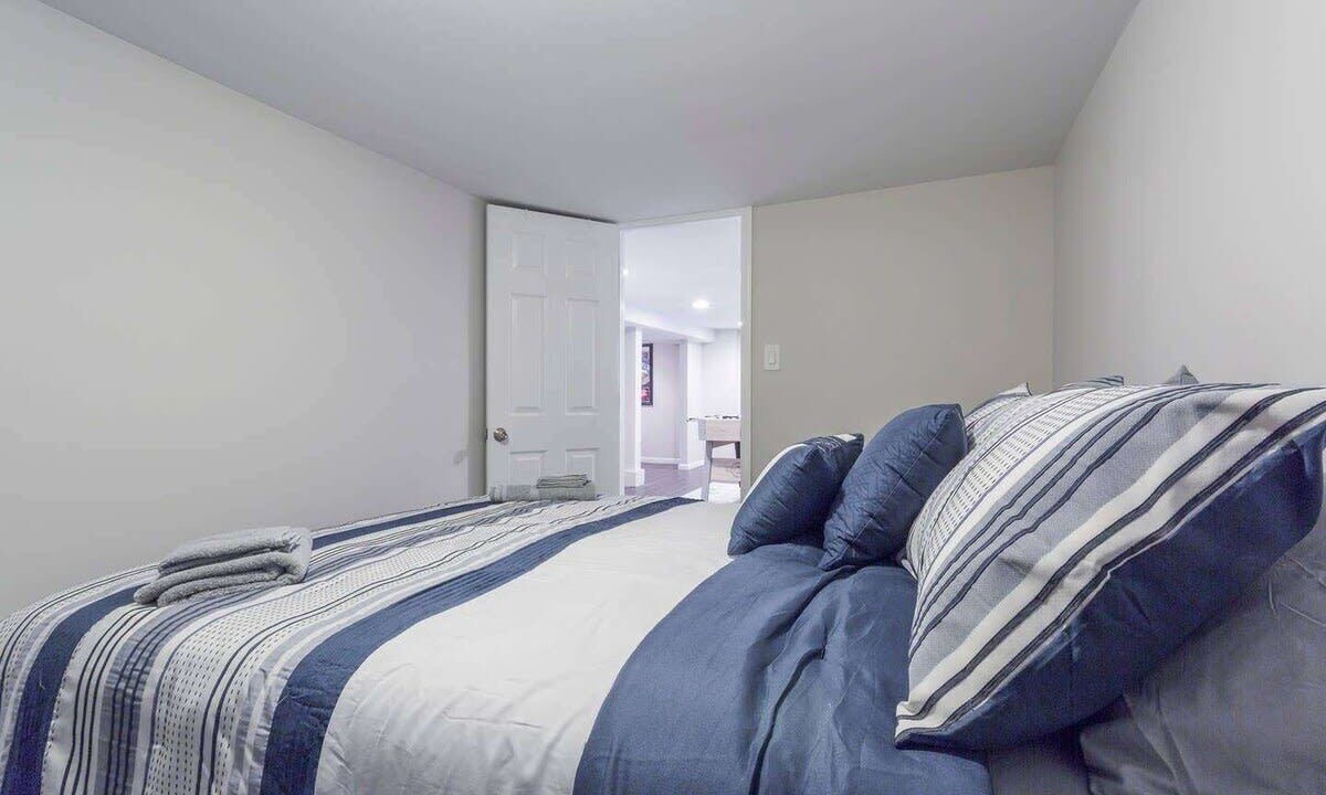 Photo of Bedroom in Roscoe Village