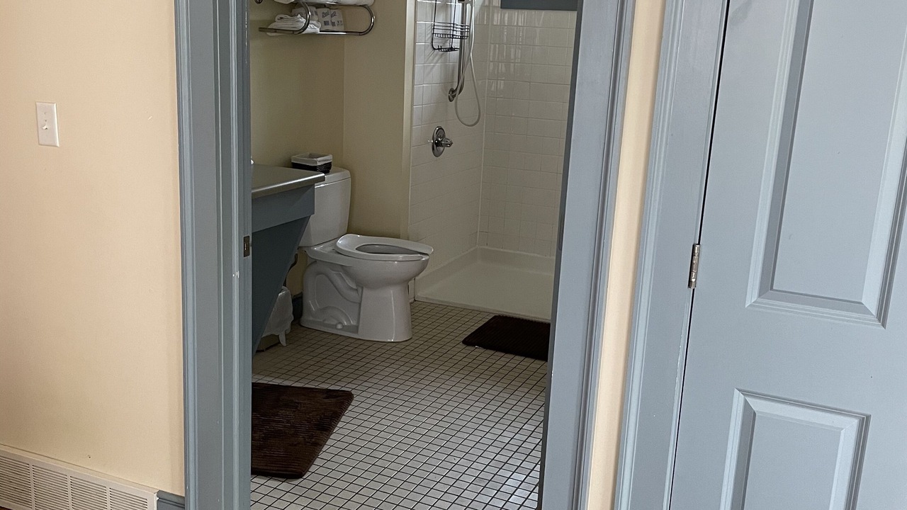 Photo of Bathroom in Nauvoo