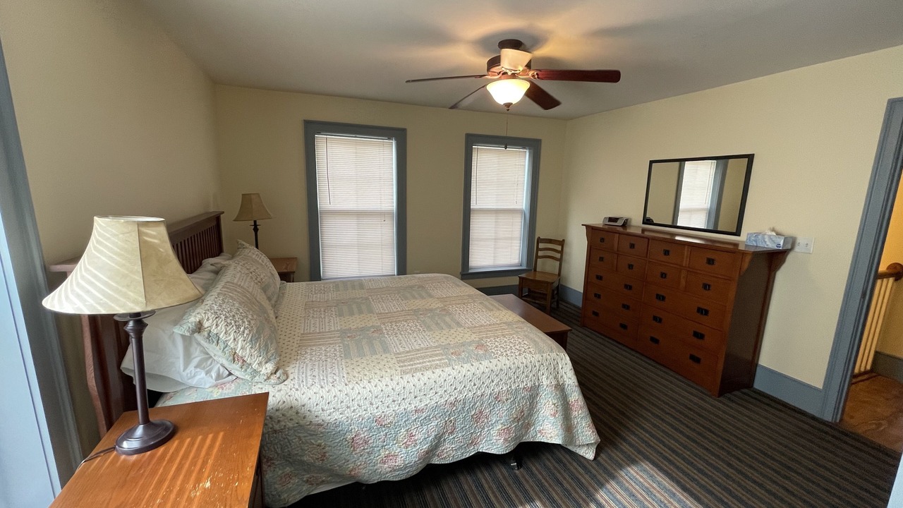 Photo of Bedroom in Nauvoo