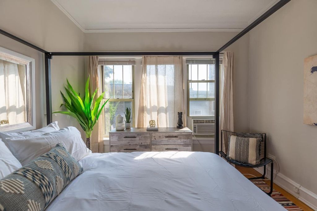 Photo of Bedroom in Ravenswood
