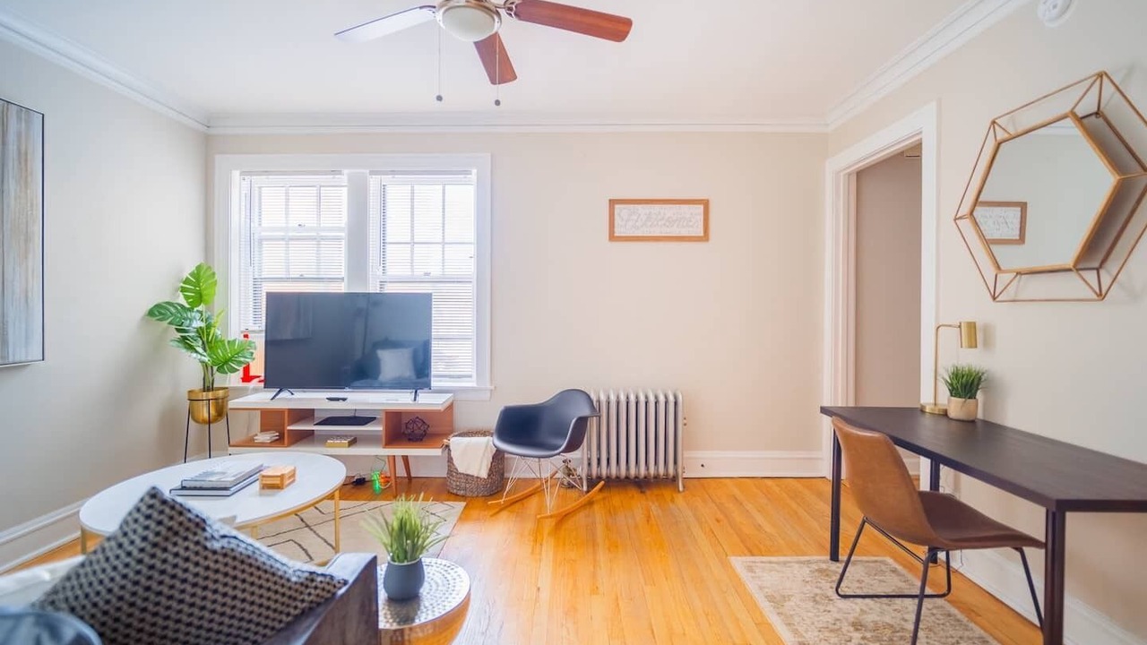 Photo of Livingroom in Ravenswood
