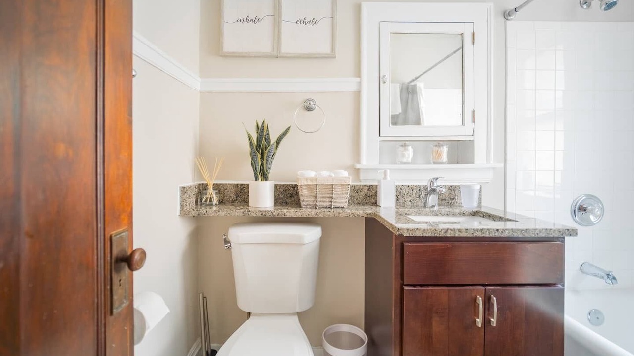 Photo of Bathroom in Ravenswood