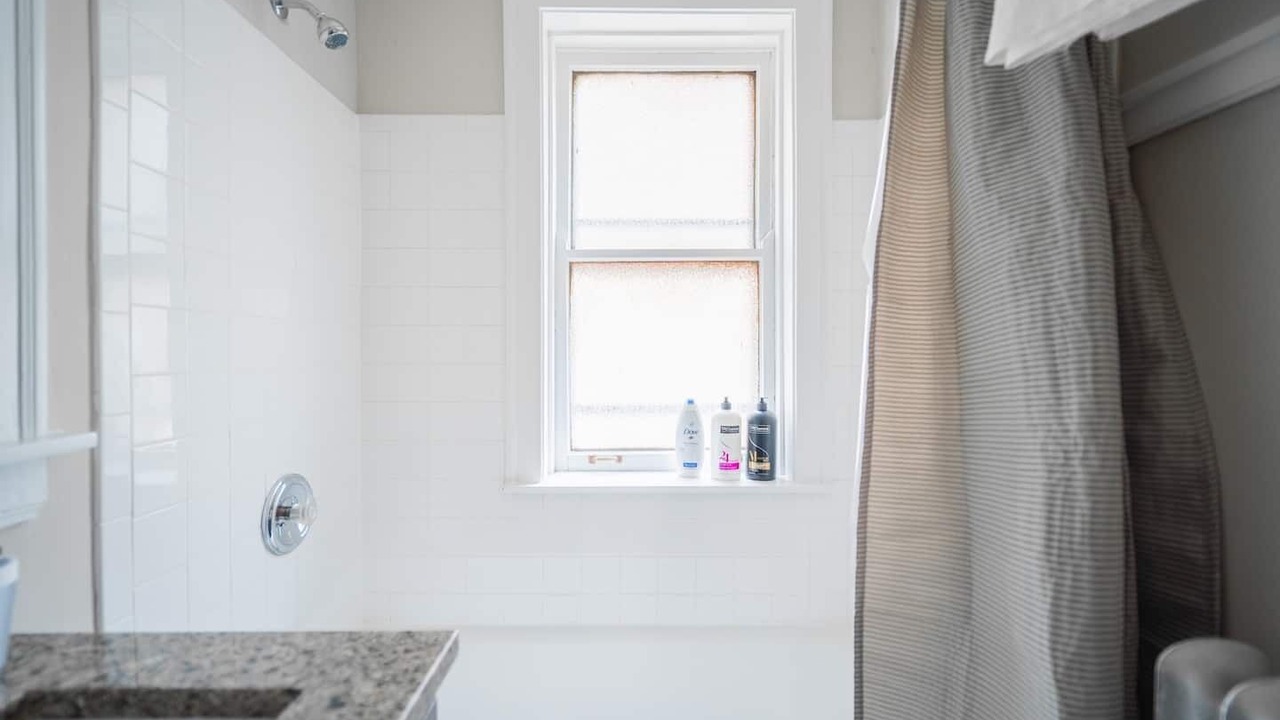 Photo of Bathroom in Ravenswood
