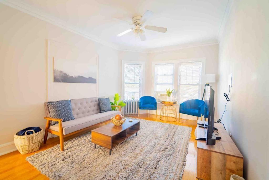 Photo of Livingroom in Ravenswood