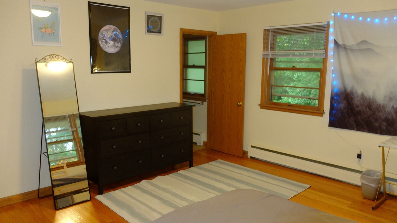 Photo of Bedroom in Zion