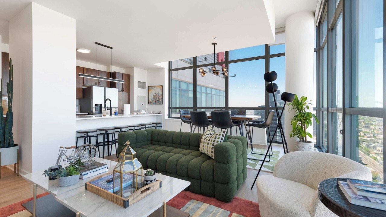Photo of Livingroom in Downtown Chicago