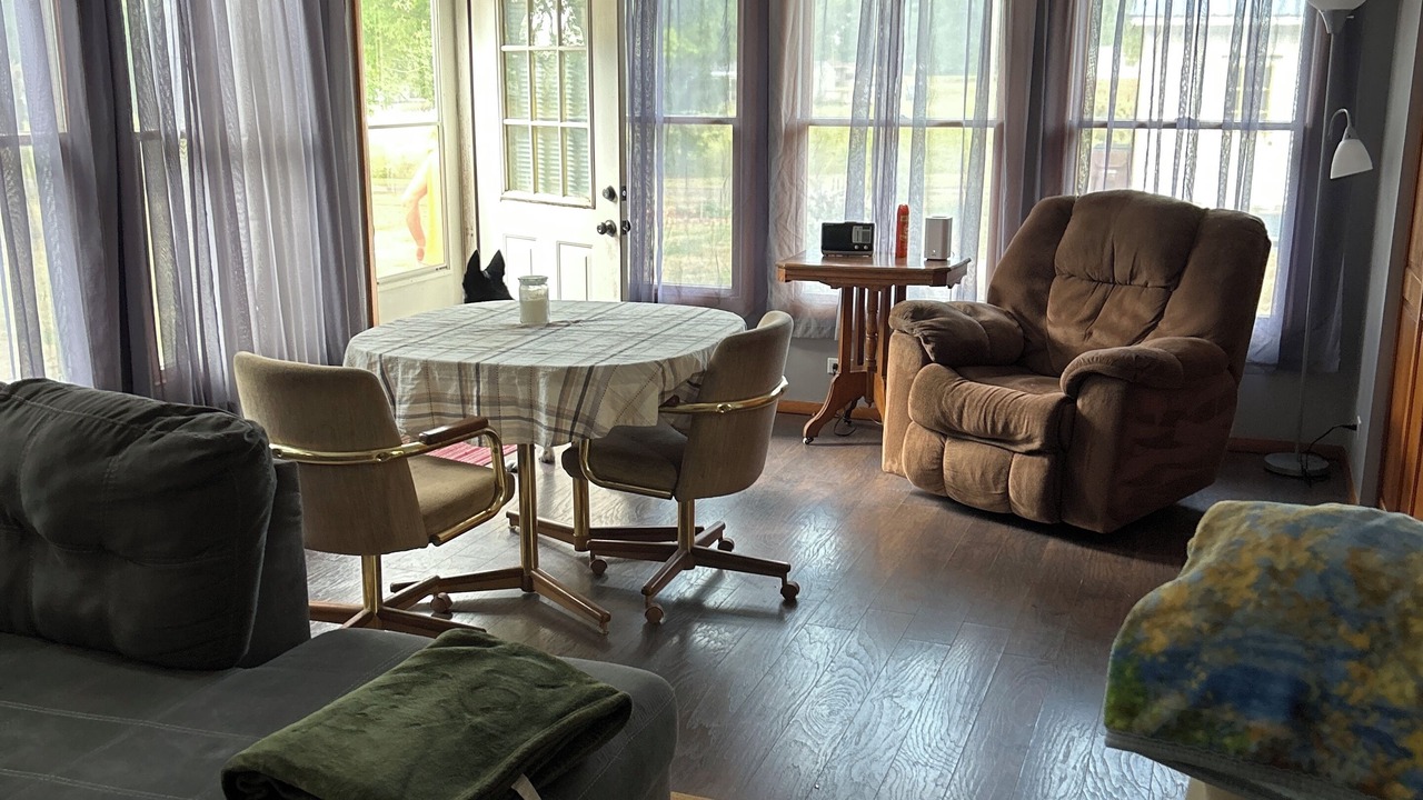 Photo of Livingroom in Lowder