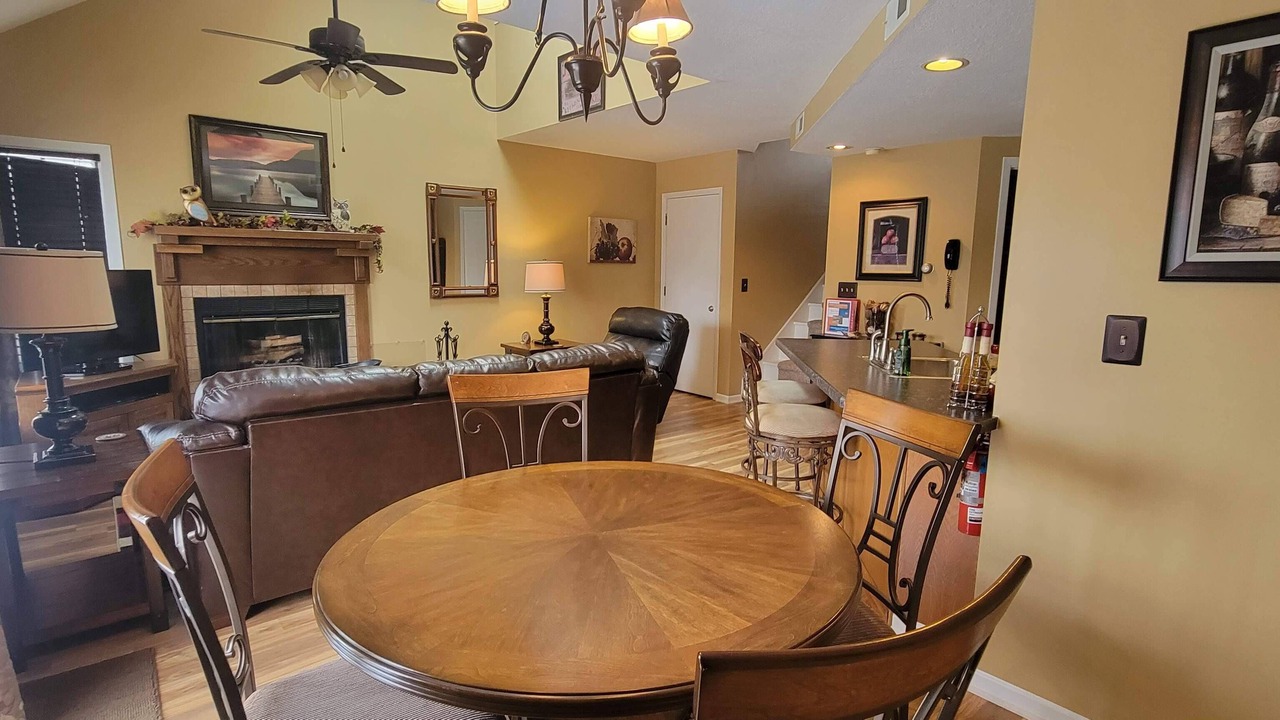 Photo of Livingroom in The Galena Territory