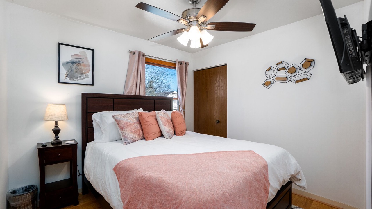 Photo of Bedroom in Fox Valley