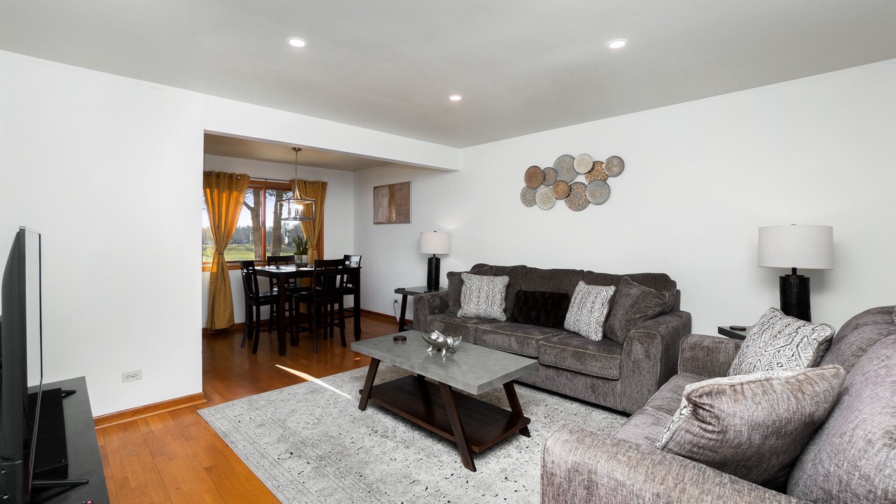 Photo of Livingroom in Fox Valley
