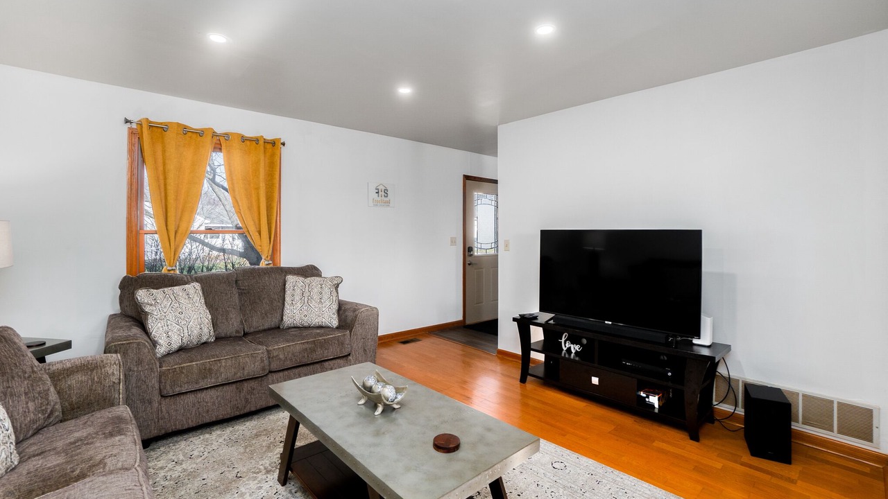 Photo of Livingroom in Fox Valley