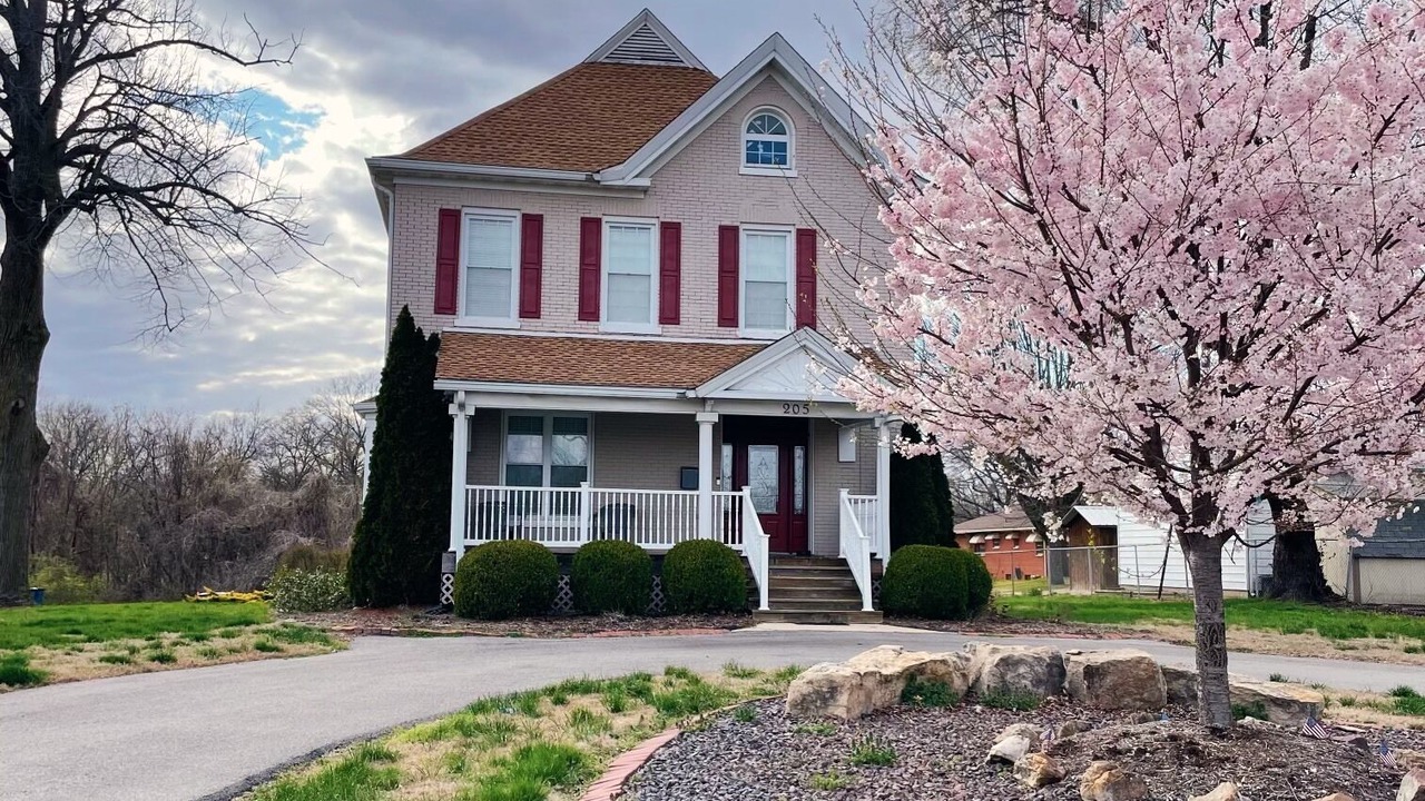 Photo of Outdoor in Alton