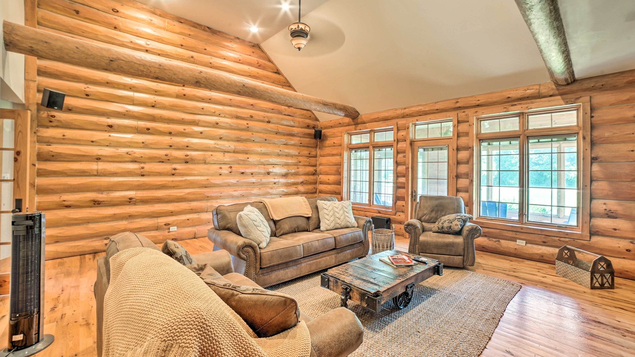 Photo of Livingroom in Grundy County