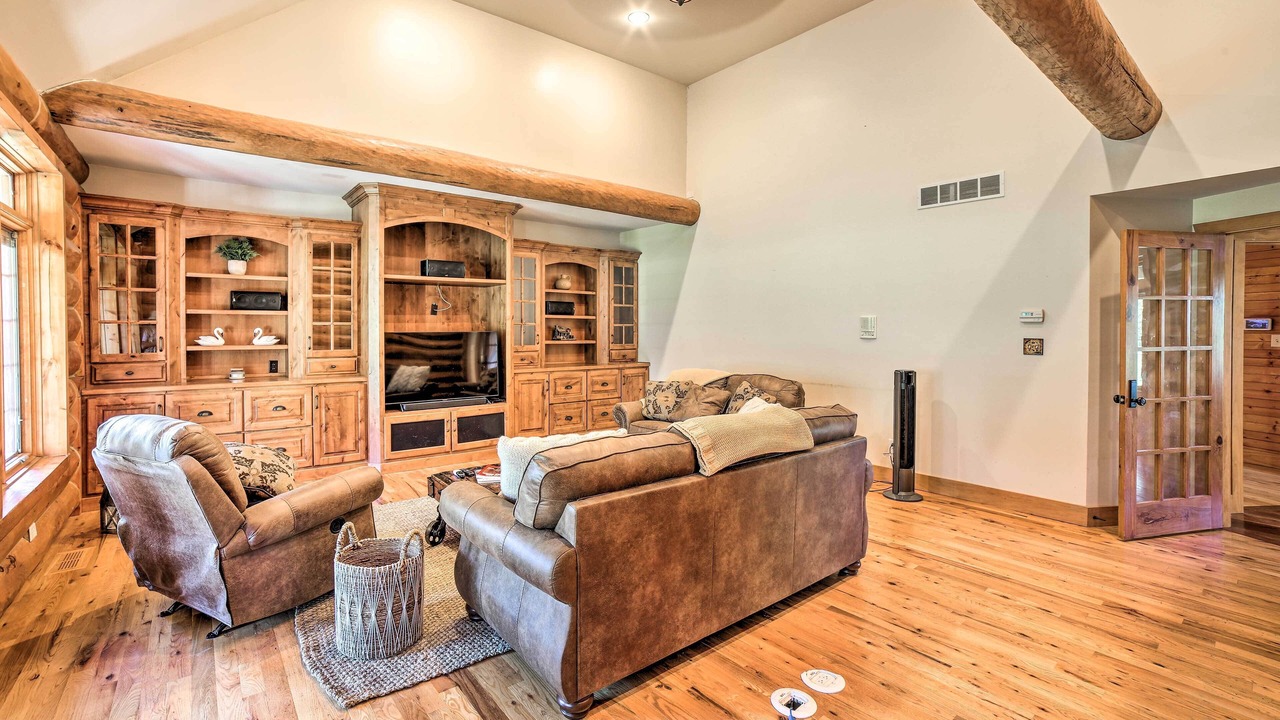 Photo of Livingroom in Grundy County