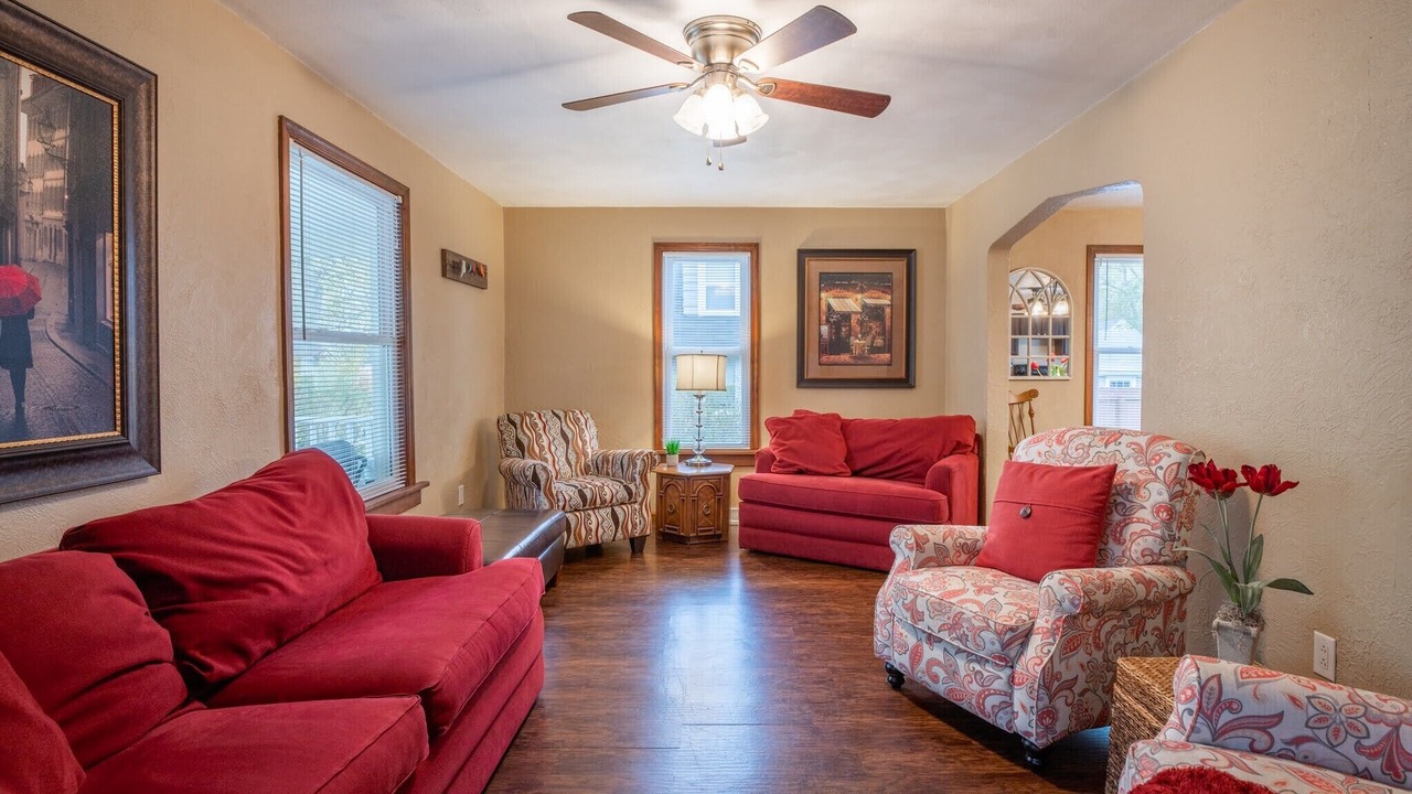 Photo of Livingroom in Pekin