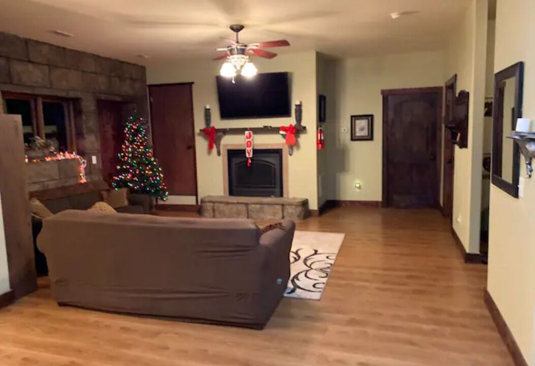 Photo of Livingroom in Nauvoo