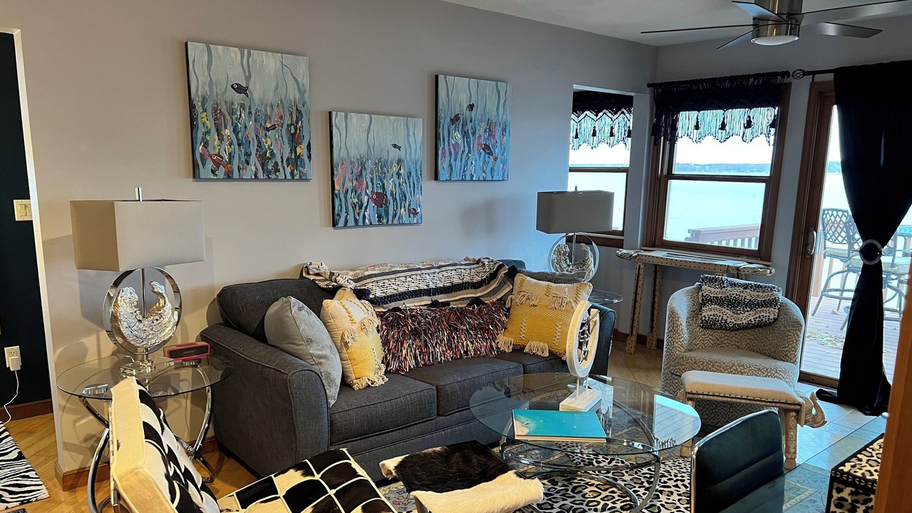 Photo of Livingroom in Peoria Heights