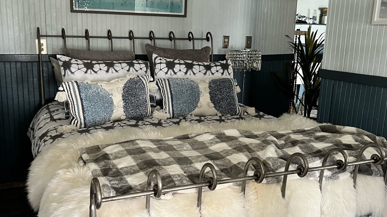 Photo of Bedroom in Peoria Heights