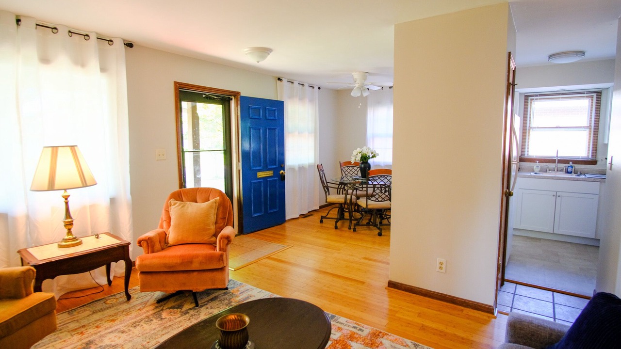 Photo of Livingroom in Urbana