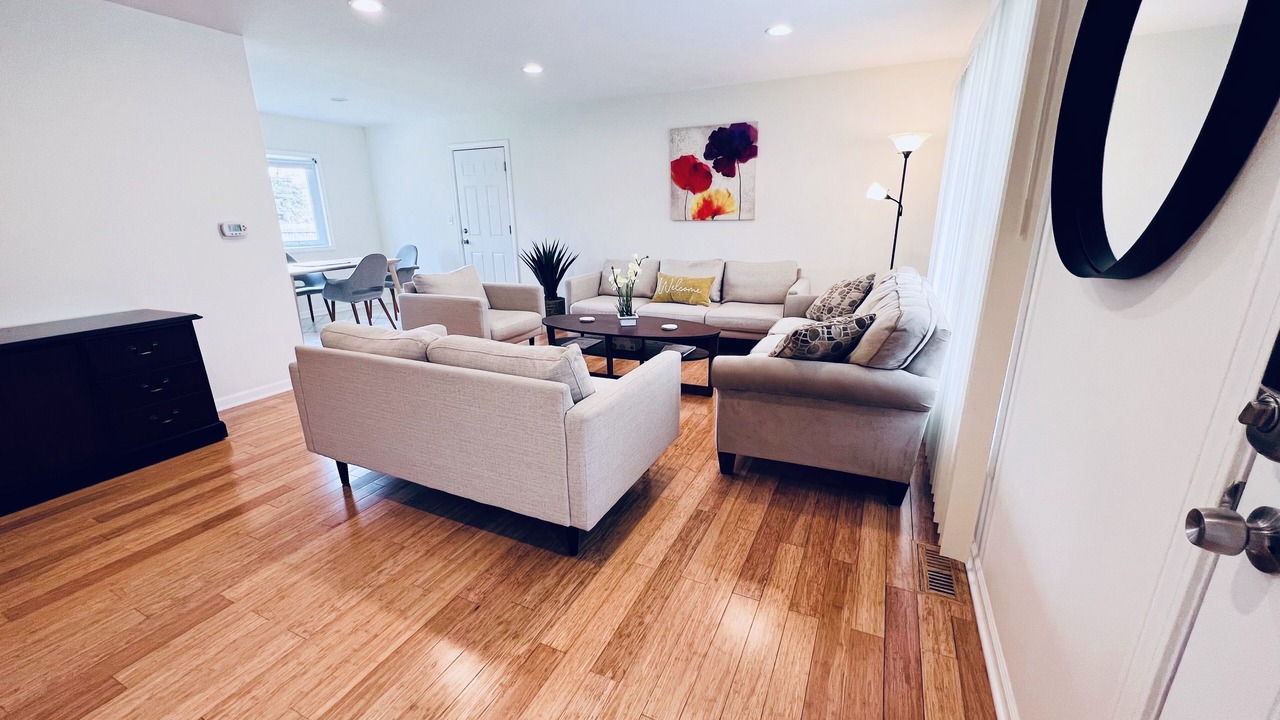 Photo of Livingroom in Elk Grove Village