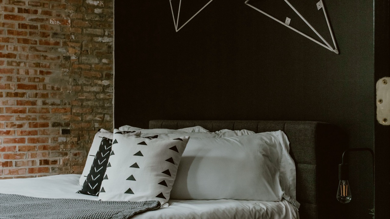 Photo of Bedroom in West Lakeview