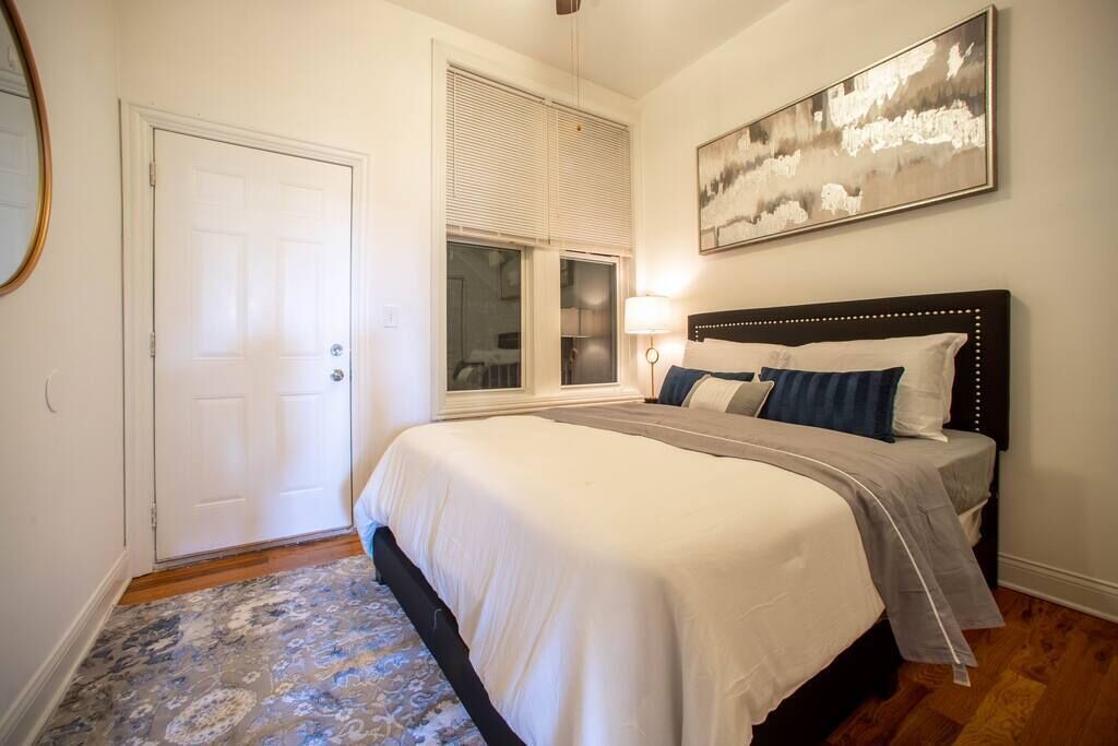 Photo of Bedroom in Lower West Side