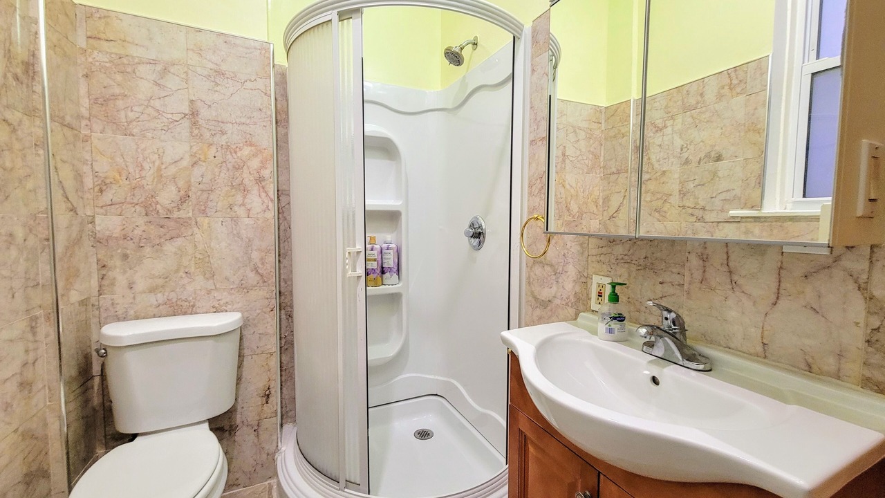 Photo of Bathroom in Chinatown