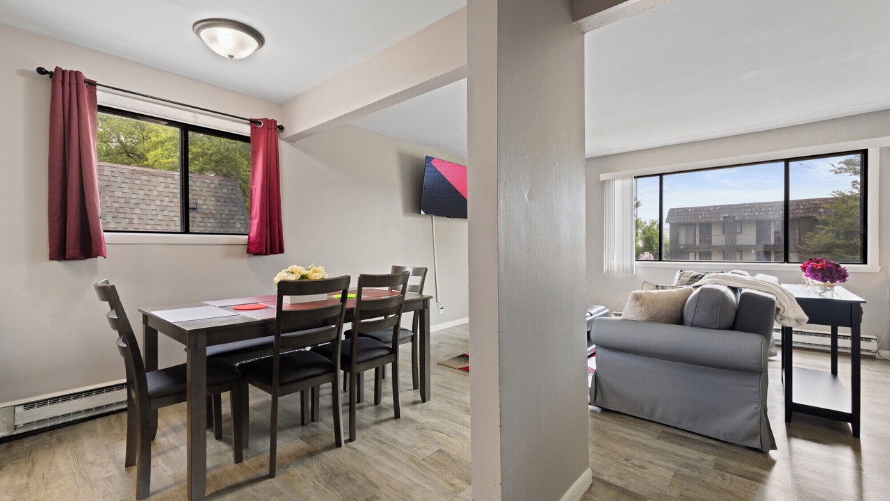 Photo of Livingroom in Aurora