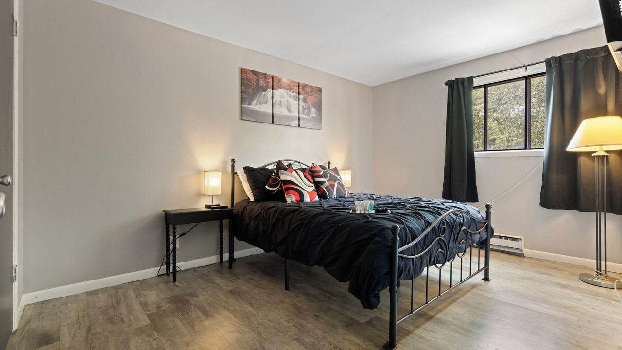 Photo of Bedroom in Aurora
