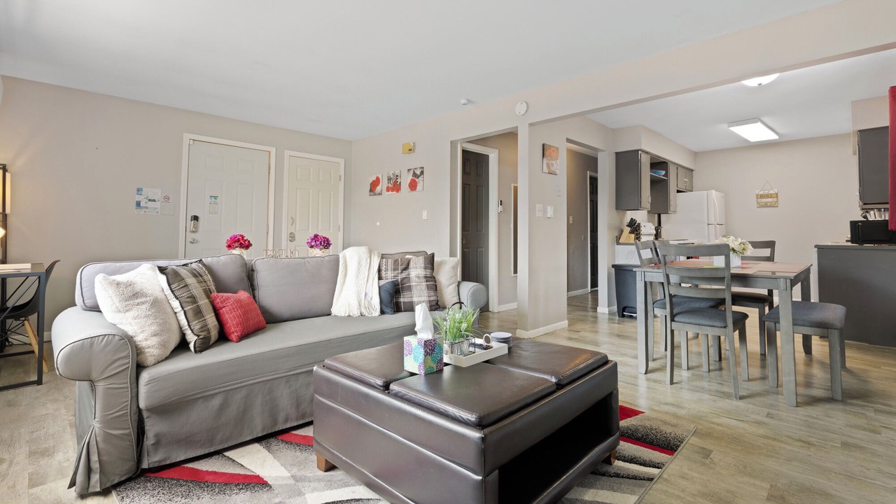 Photo of Livingroom in Aurora