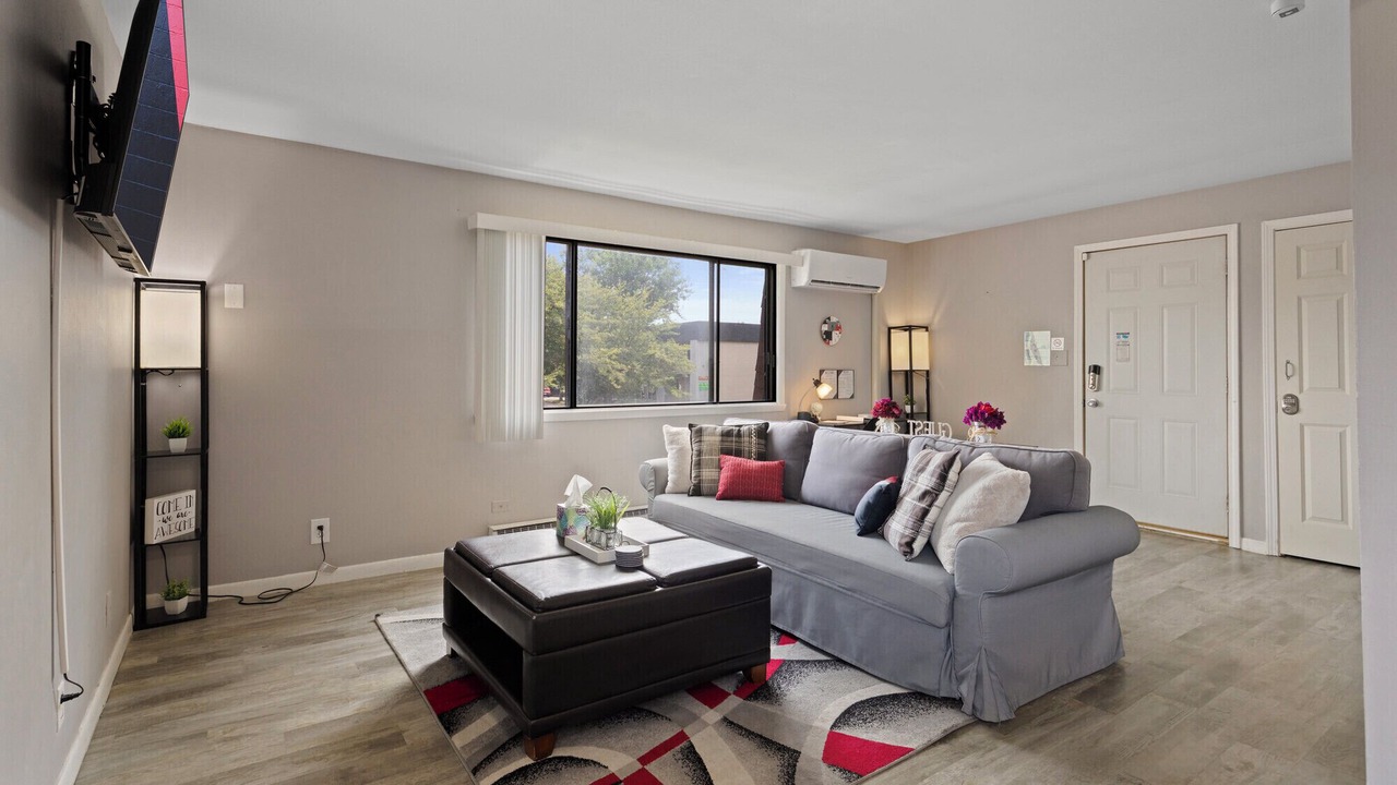 Photo of Livingroom in Aurora