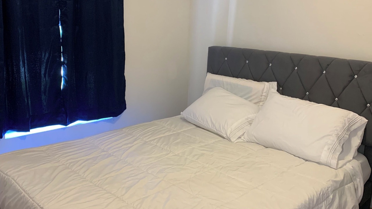 Photo of Bedroom in Macomb