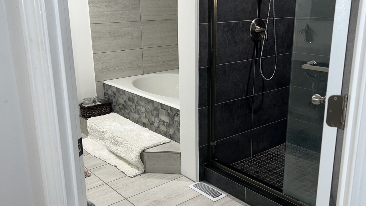 Photo of Bathroom in Maywood