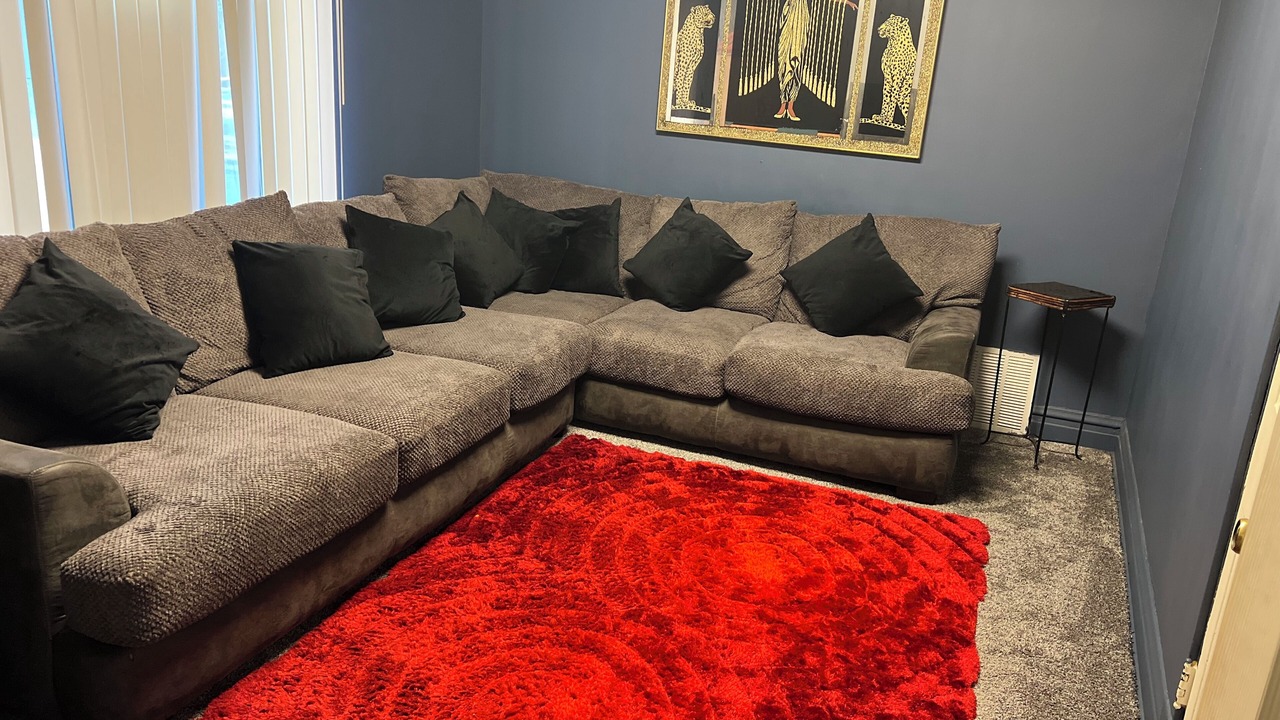 Photo of Livingroom in Maywood