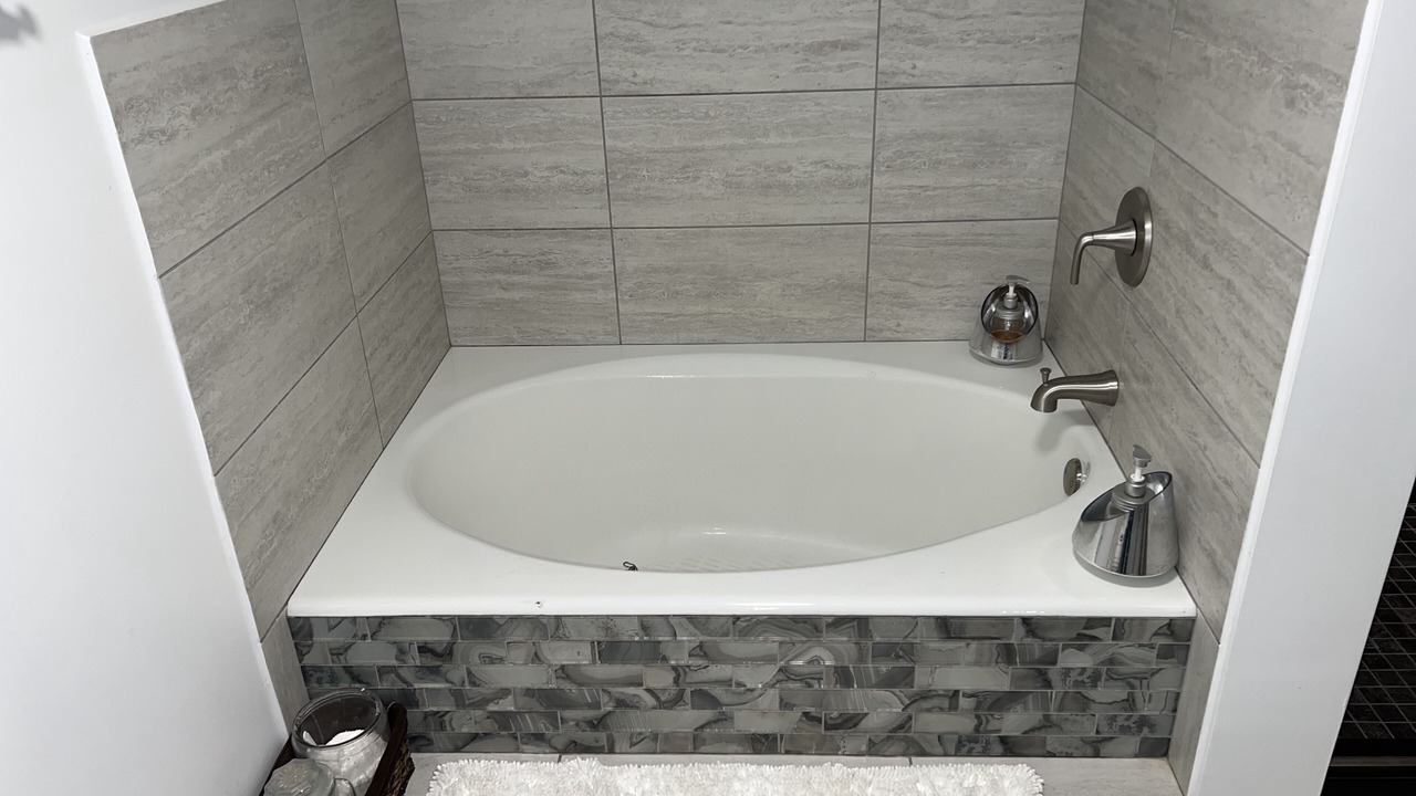 Photo of Bathroom in Maywood