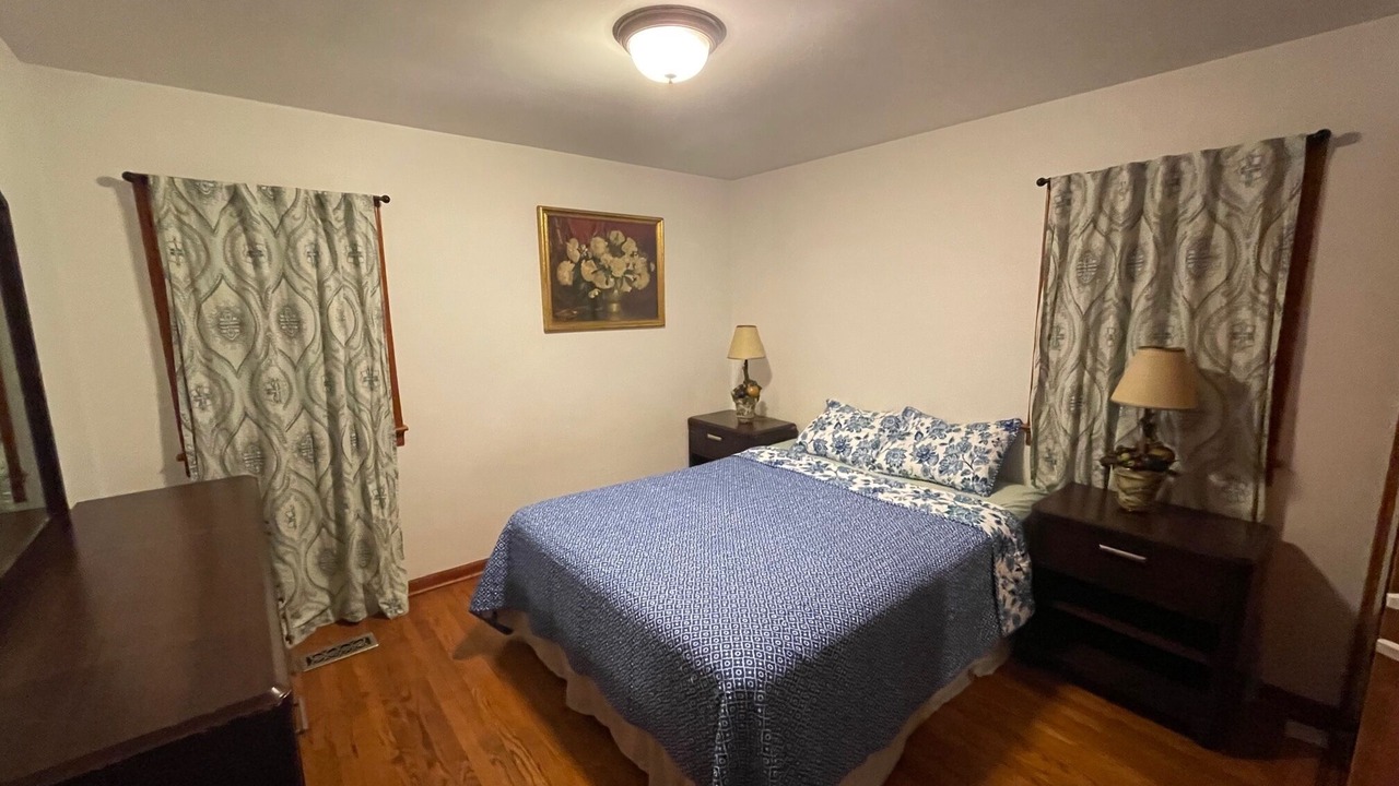 Photo of Bedroom in Ravenswood