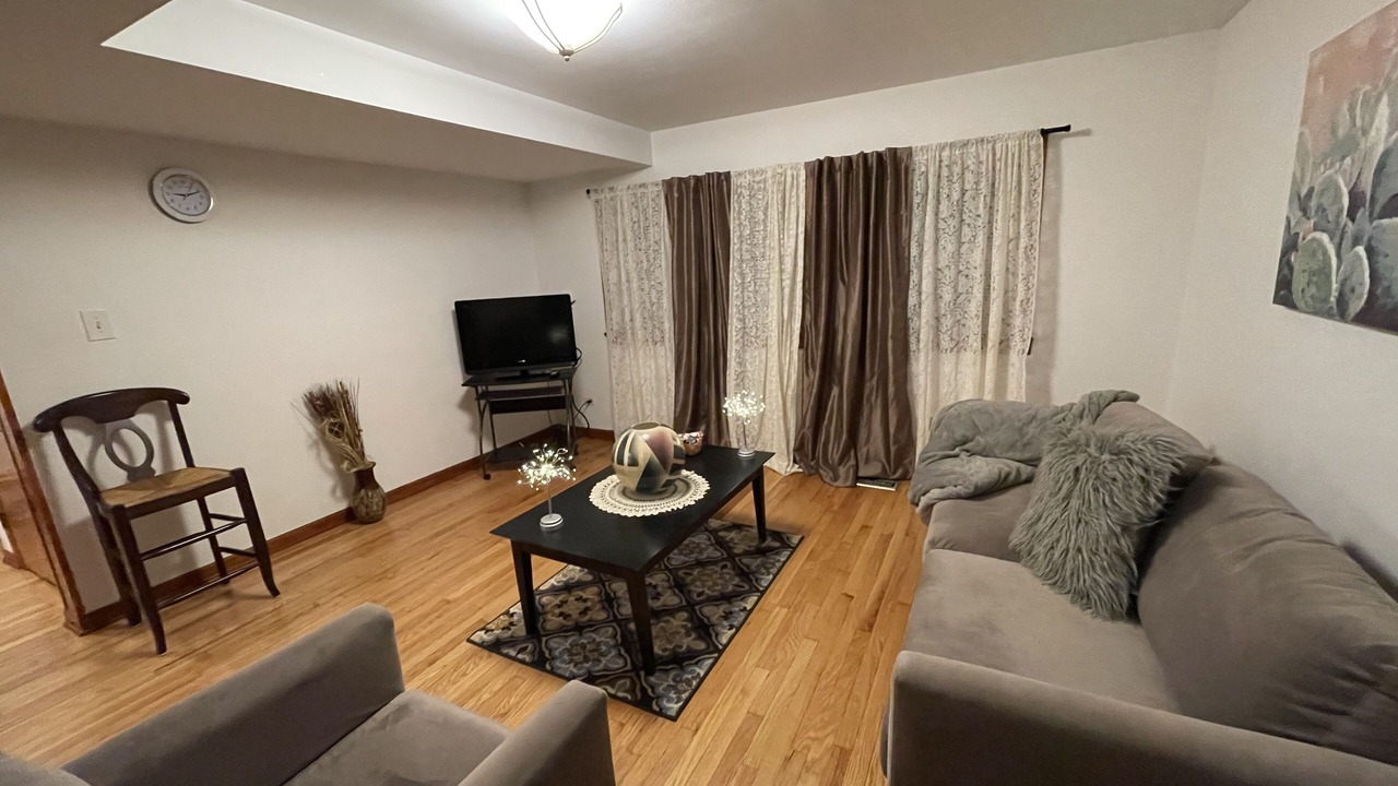 Photo of Livingroom in Ravenswood