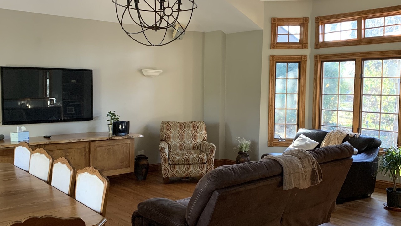Photo of Livingroom in Schaumburg