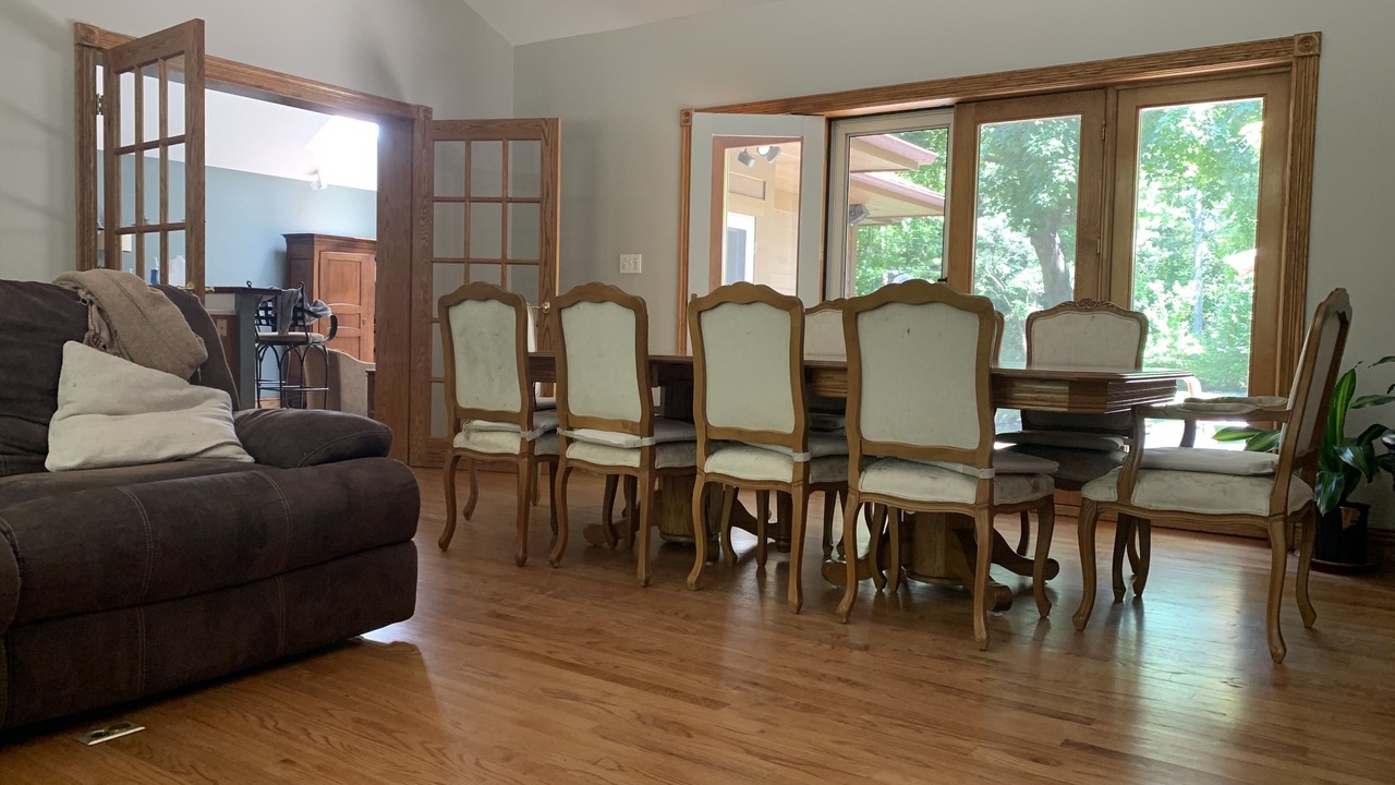 Photo of Livingroom in Schaumburg