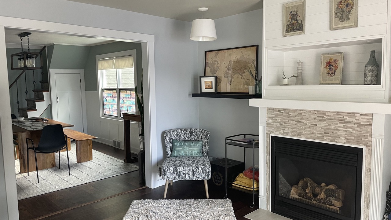 Photo of Livingroom in Island Lake