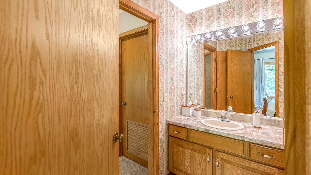 Photo of Bathroom in The Galena Territory